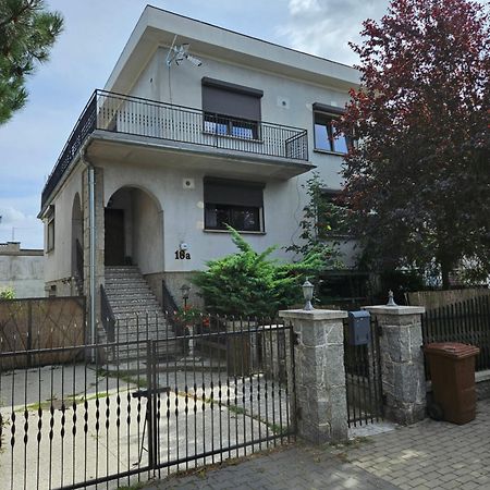 Pokoje Pracownicze Кімнати Для Працівників,Гуртожиток Swarzędz Exteriér fotografie
