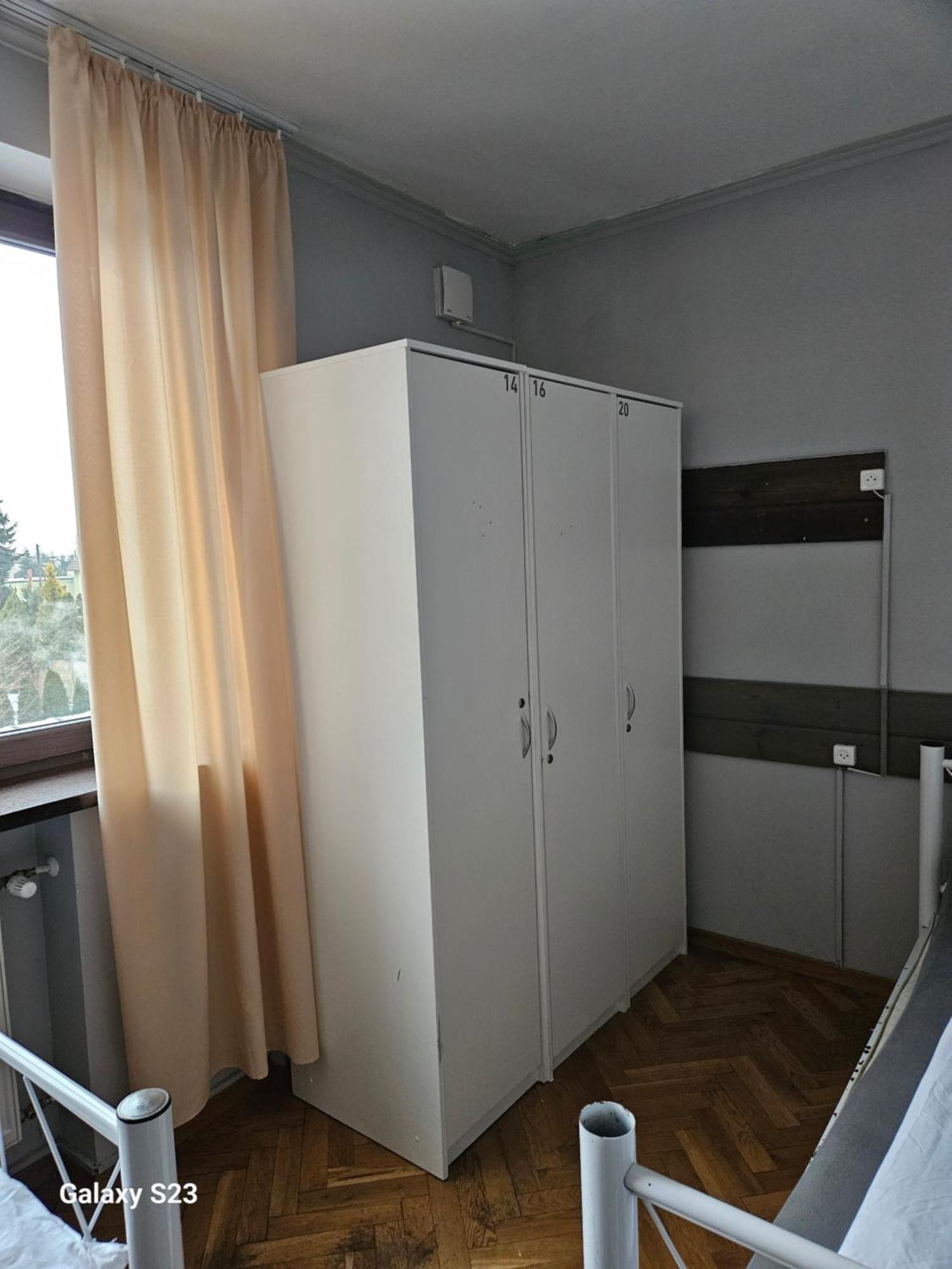 Pokoje Pracownicze Кімнати Для Працівників,Гуртожиток Swarzędz Exteriér fotografie