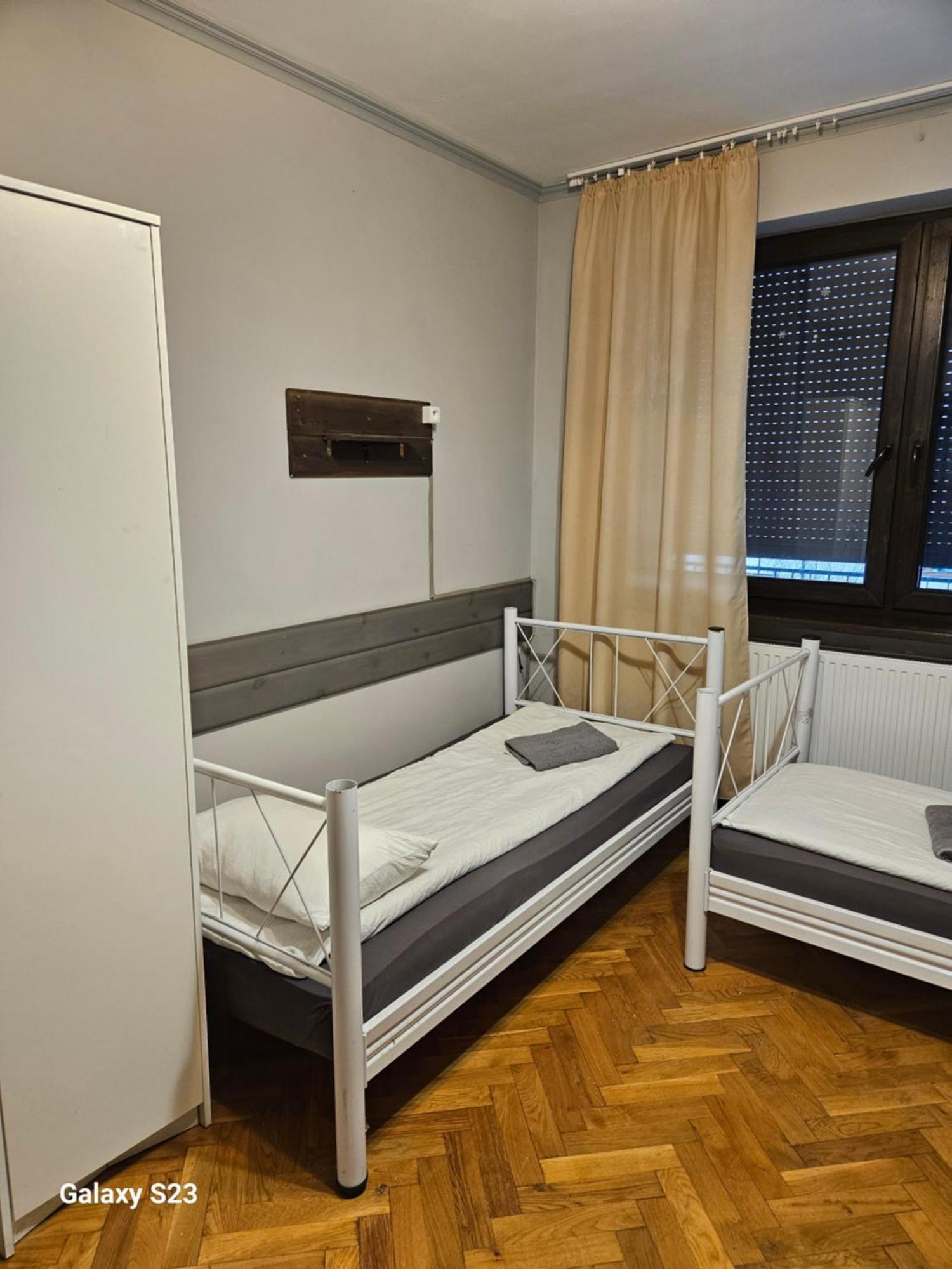 Pokoje Pracownicze Кімнати Для Працівників,Гуртожиток Swarzędz Exteriér fotografie