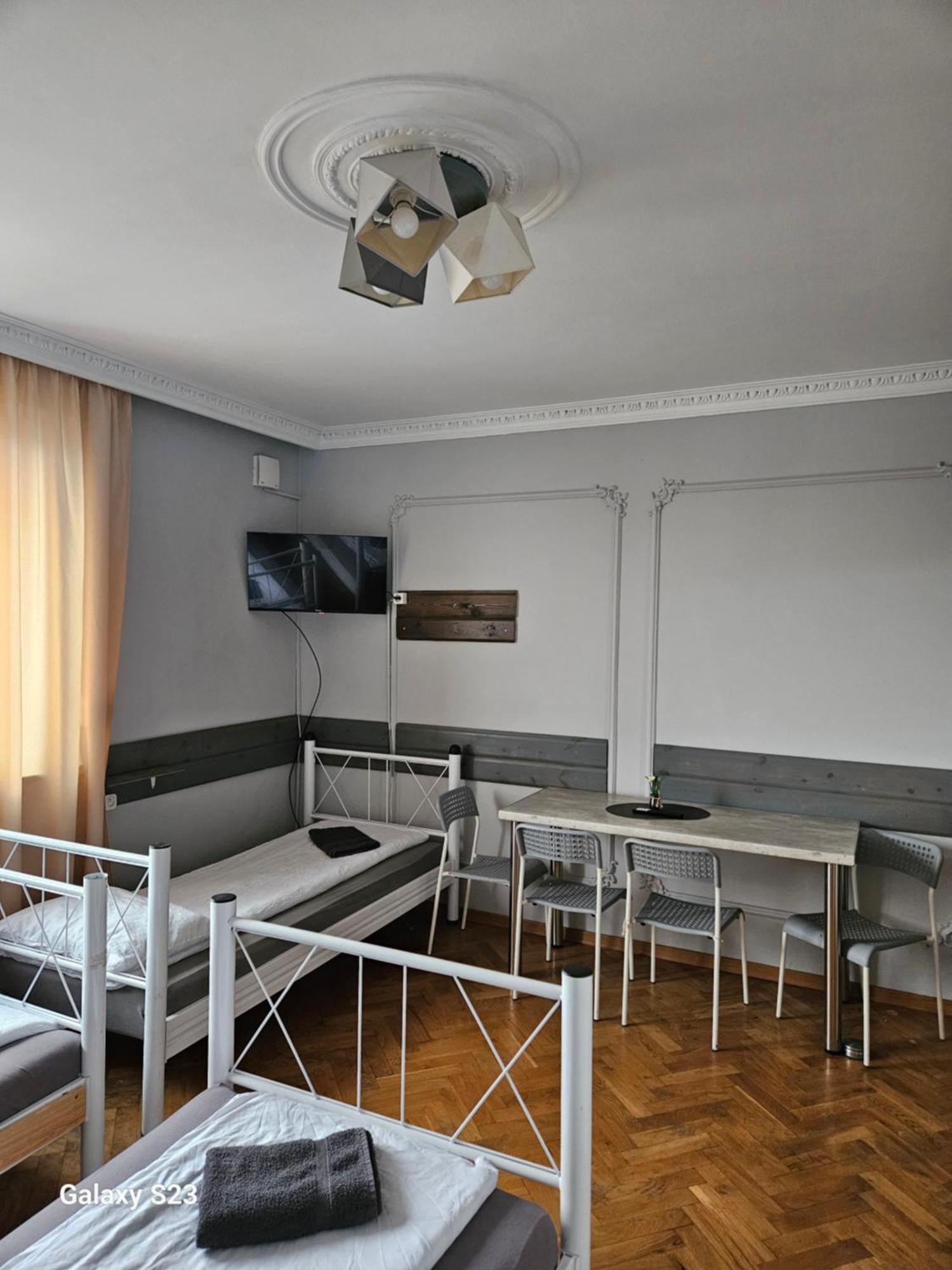 Pokoje Pracownicze Кімнати Для Працівників,Гуртожиток Swarzędz Exteriér fotografie