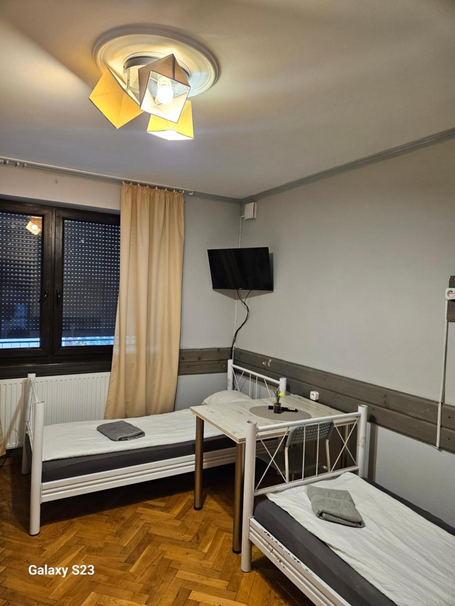 Pokoje Pracownicze Кімнати Для Працівників,Гуртожиток Swarzędz Exteriér fotografie